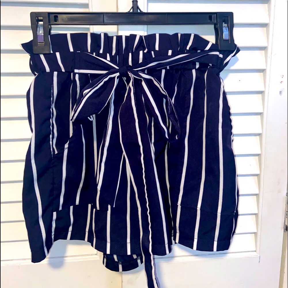 2 pairs of stripped shorts. Very comfy!